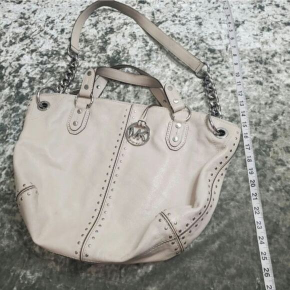 Michael Kors Uptown Astor Stud Shoulder Bag Cream - Picture 12 of 14